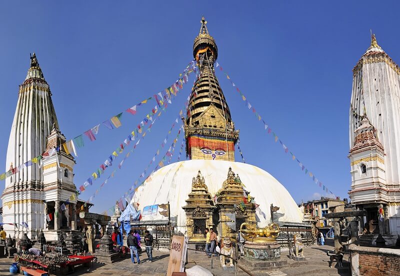 Dirígete a la cima de Swayambhu, Nepal