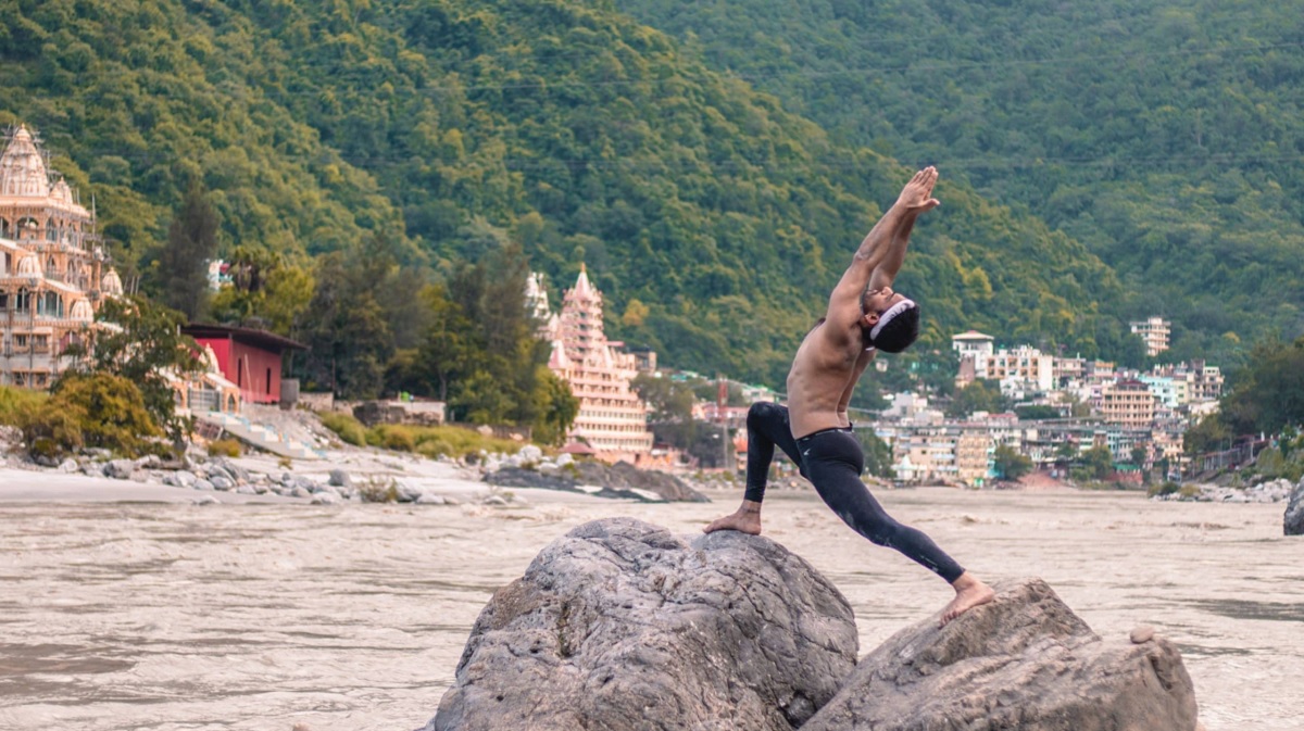 Meditar y hacer yoga en Rishikesh – Uttarakhand