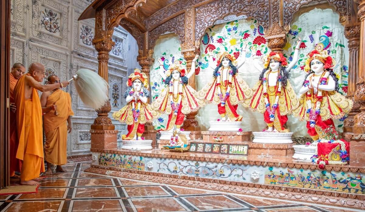 Mejores Momentos para Visitar el Templo ISKCON Delhi