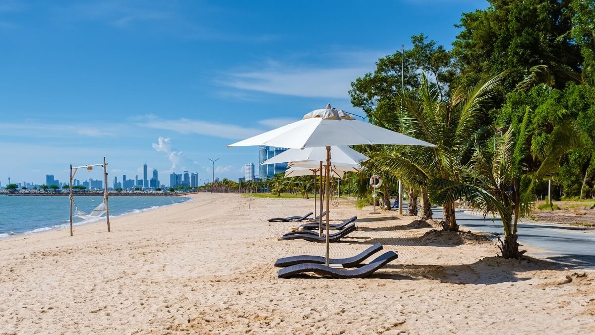 Relajarte en la Playa de Jomtien