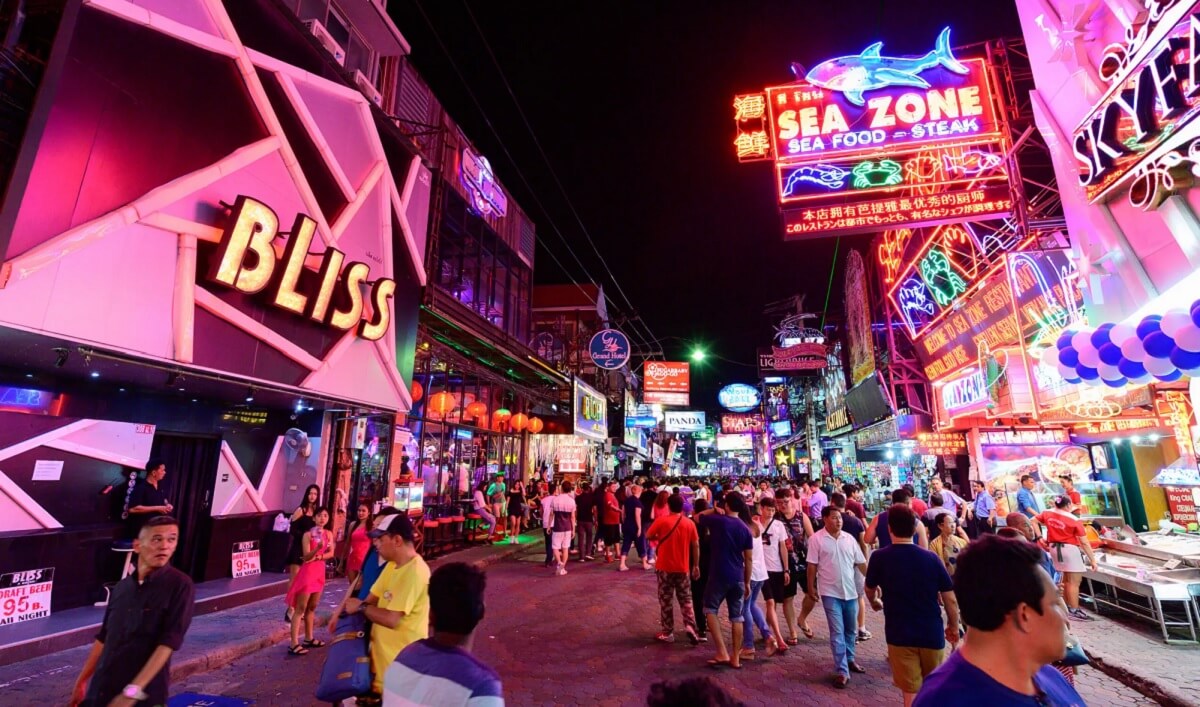 Pasear por Walking Street 