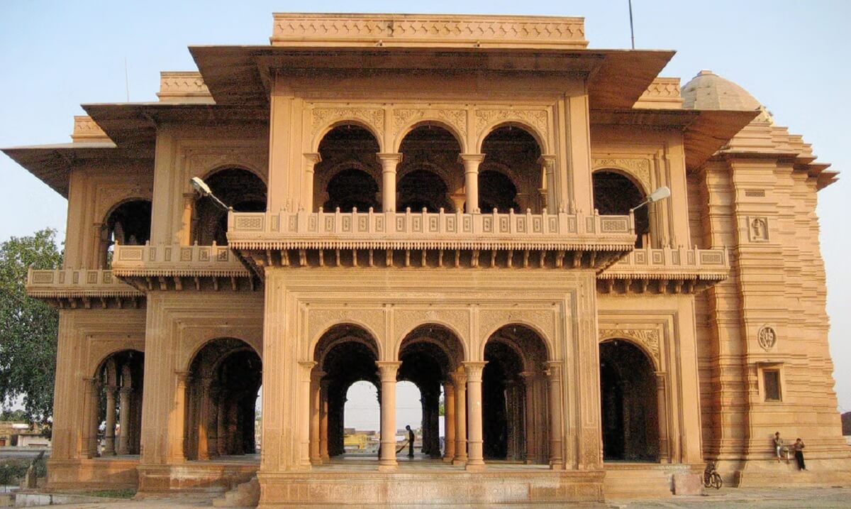 Admirar el Templo Ganga Mandir