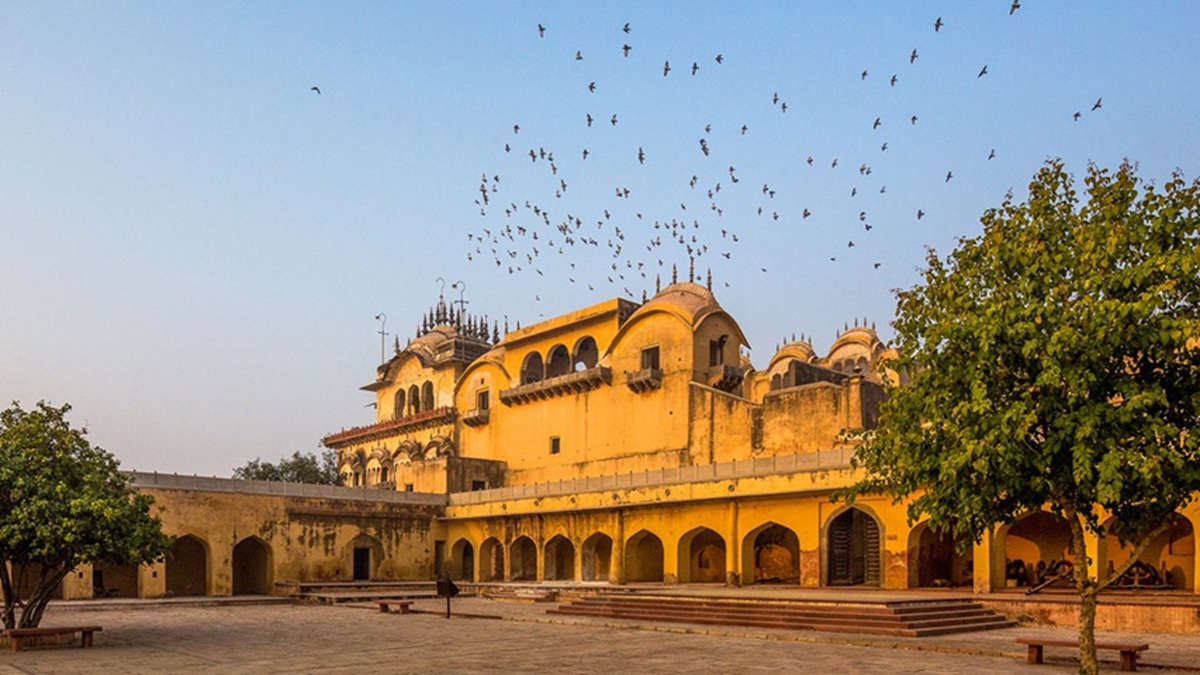 Explorar el Fuerte de Bala Qila