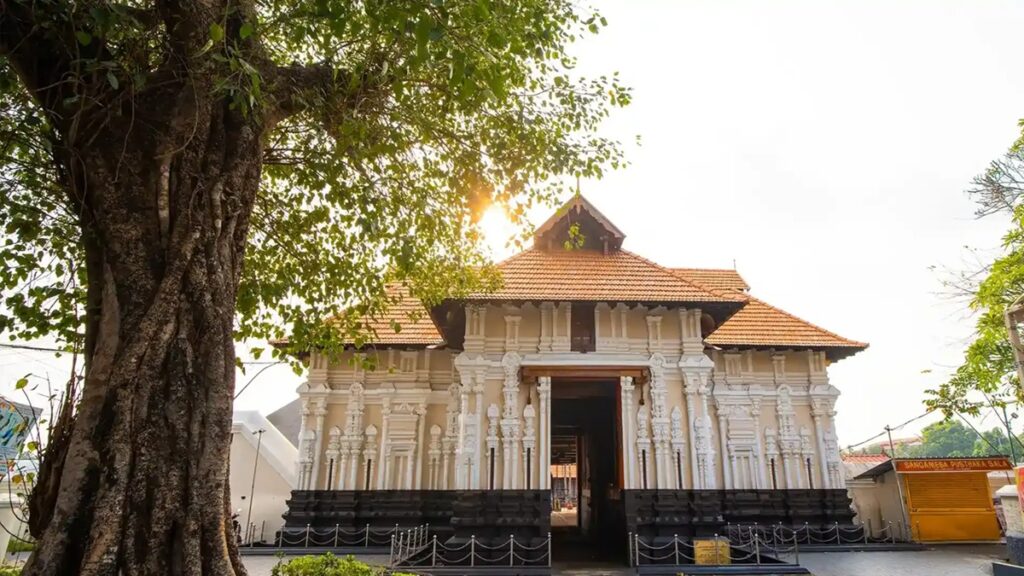 Los 14 más famosos templos de Kerala que debes visitar