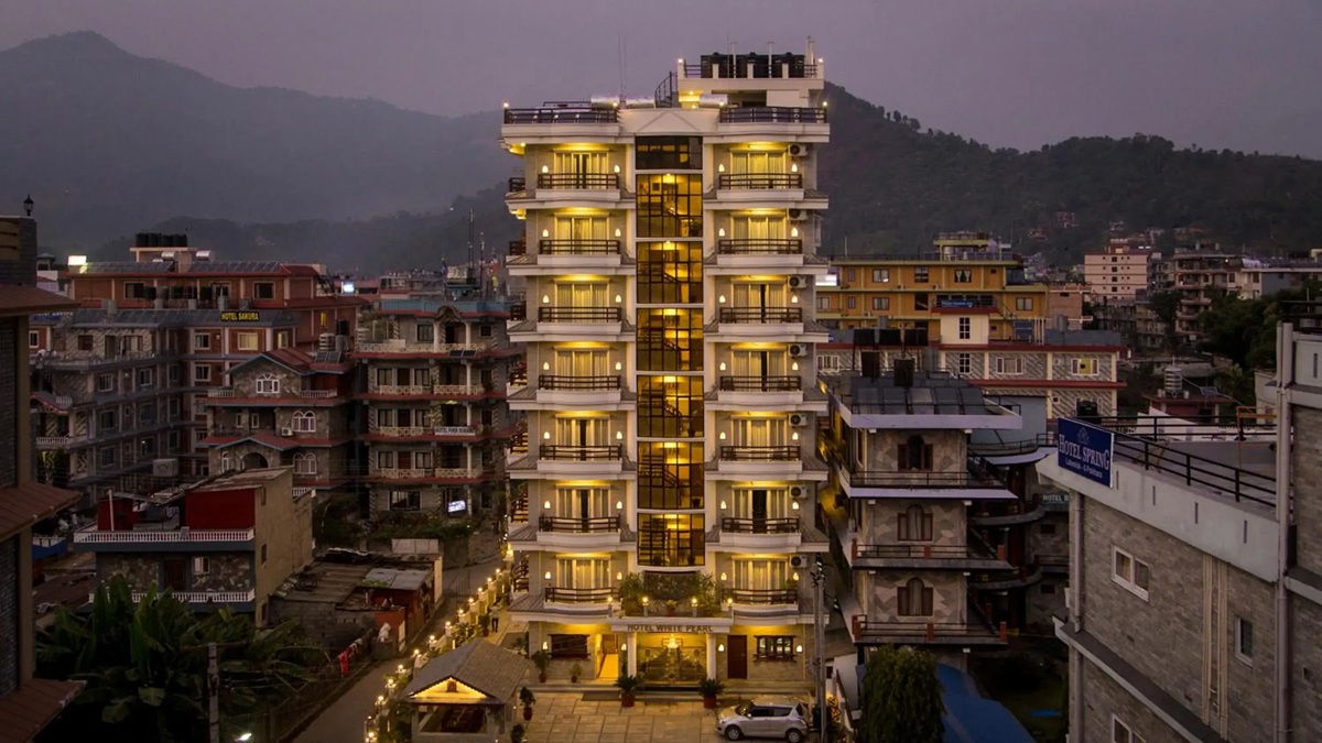 Hotel White Pearl – Moderno y accesible