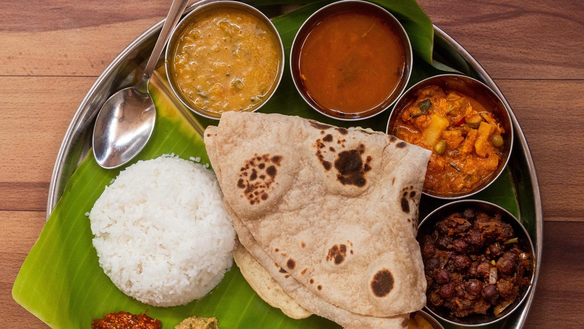 Probar un Thali tradicional – El festín en un solo plato