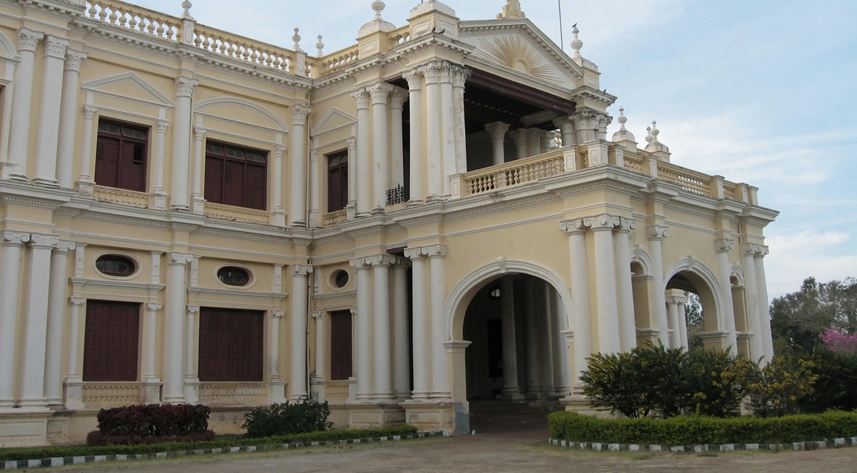 Pasear por la mansión Jayalakshmi Vilas Palace y el lago Kukkarahalli