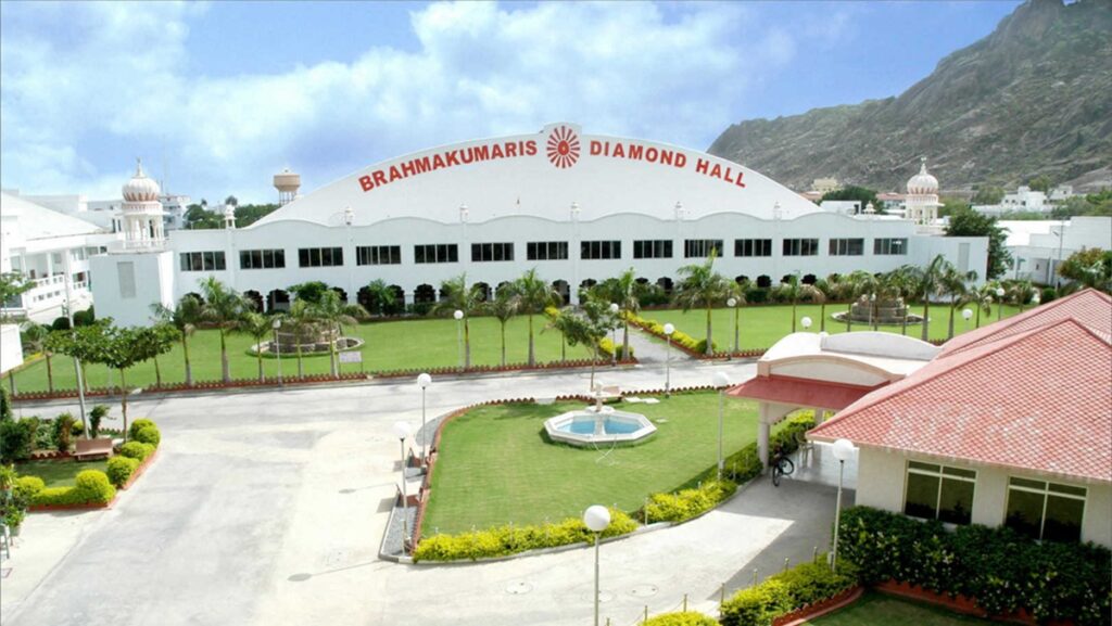 Centro de Meditación Brahma Kumaris, Monte Abu – Guía de Viaje Completa