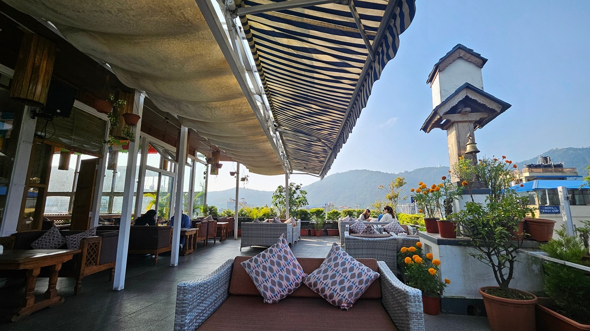 OR2K Pokhara – Comida vegetariana con alma bohemia