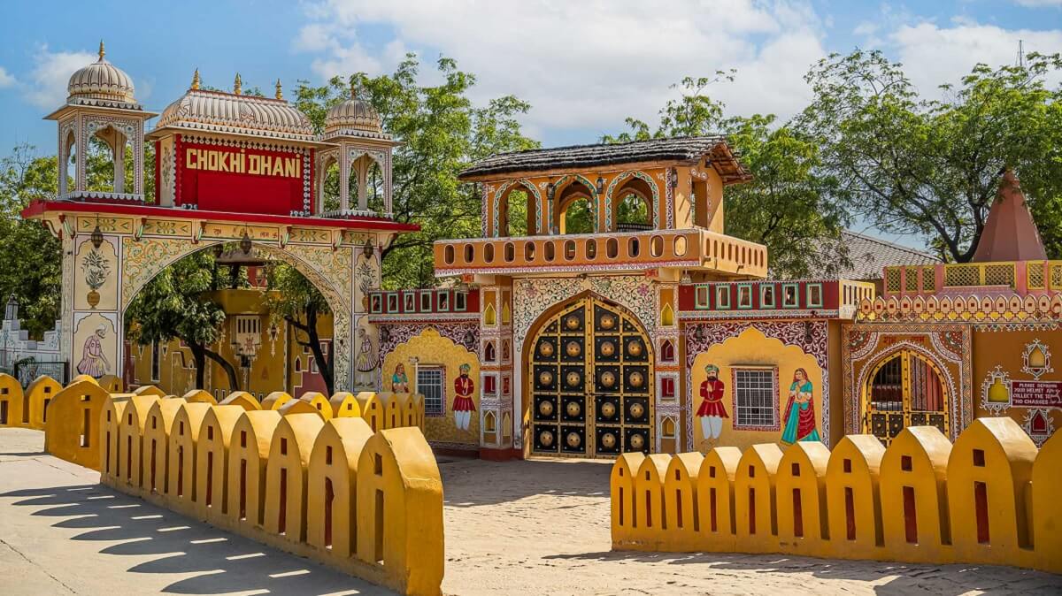 ¿Qué es Chokhi Dhani? Una experiencia cultural única en Rajasthan