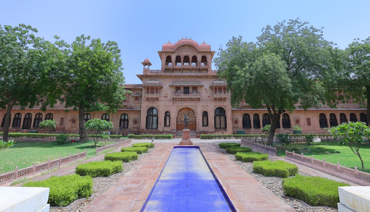 Lallgarh Palace