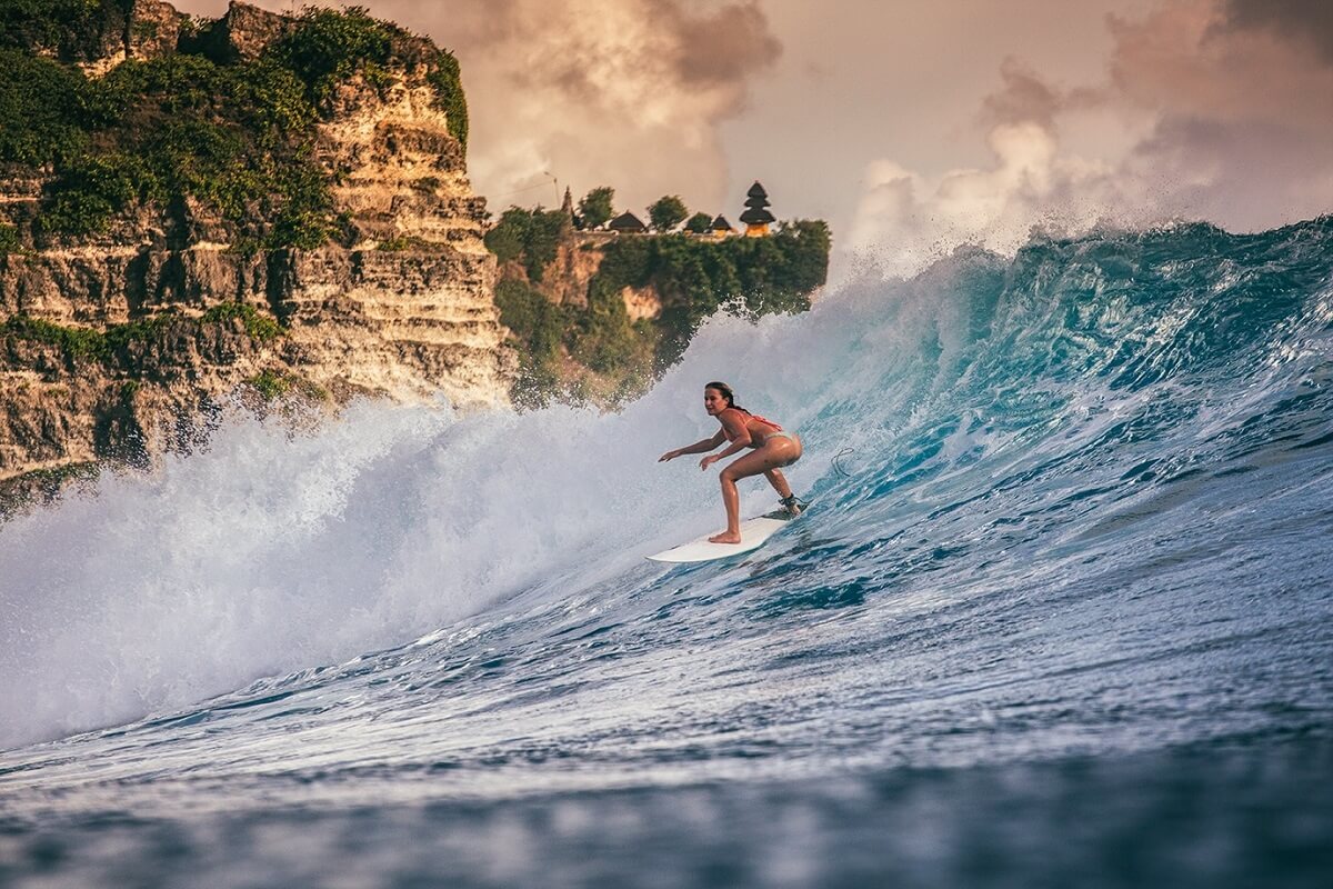 Surf in Uluwatu Bali