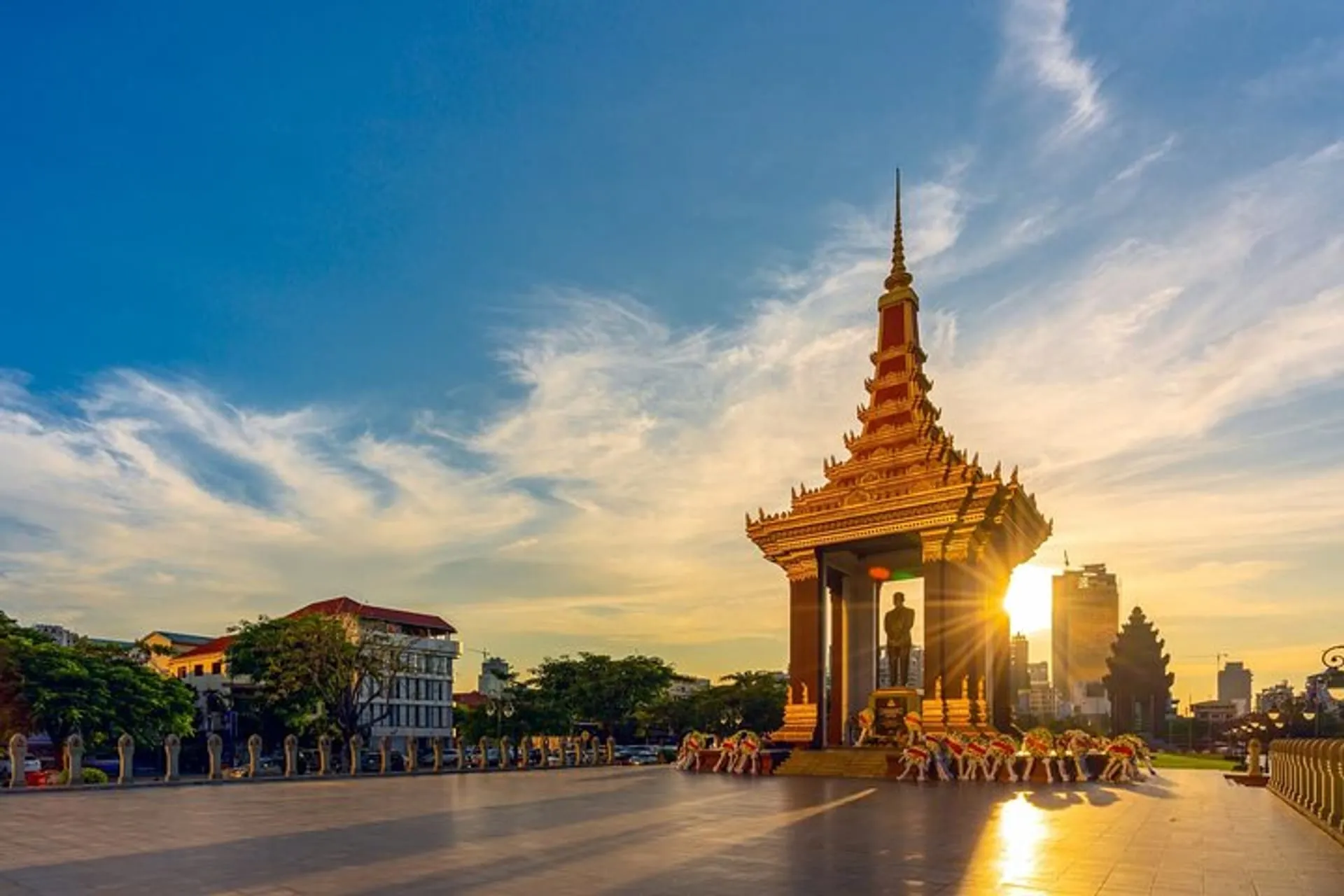 Mercado local y salida de Phnom Penh al finalizar un viaje de tres días