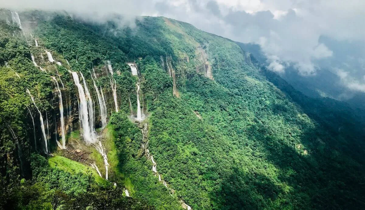 Puente de raíces en Meghalaya
