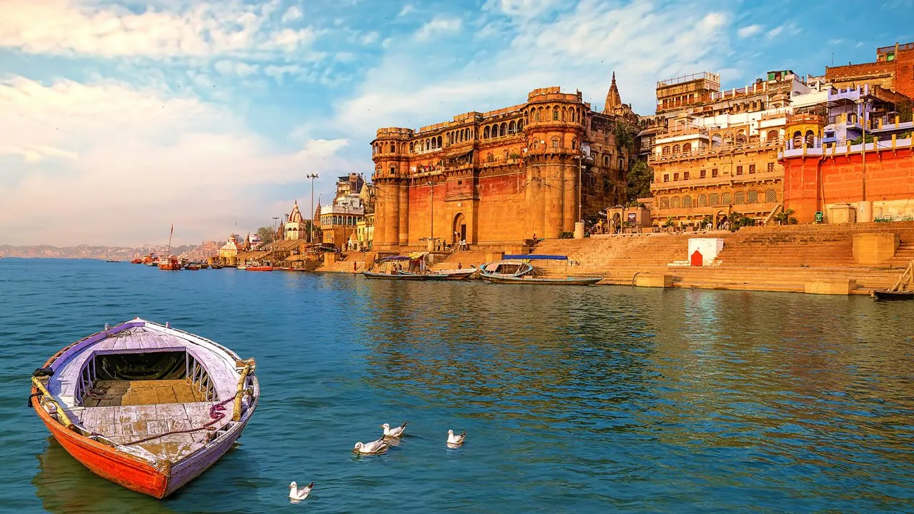 Varanasi, una de las paradas de Viaje a India 10 Días: Delhi, Agra, Jaipur y Varanasi