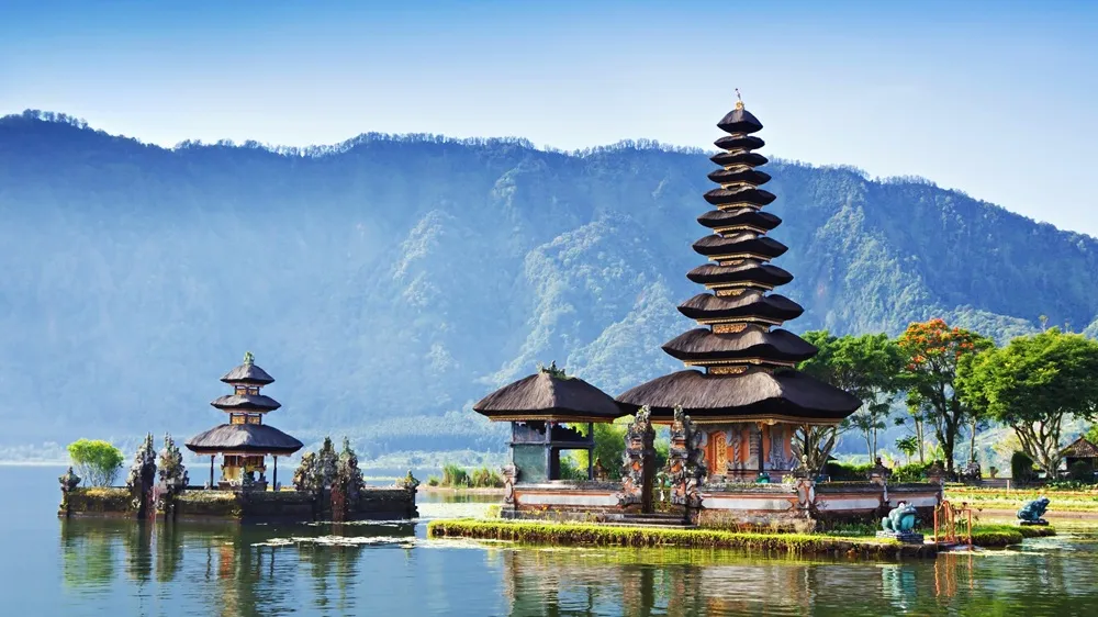 Templos y paisaje del interior de Bali
