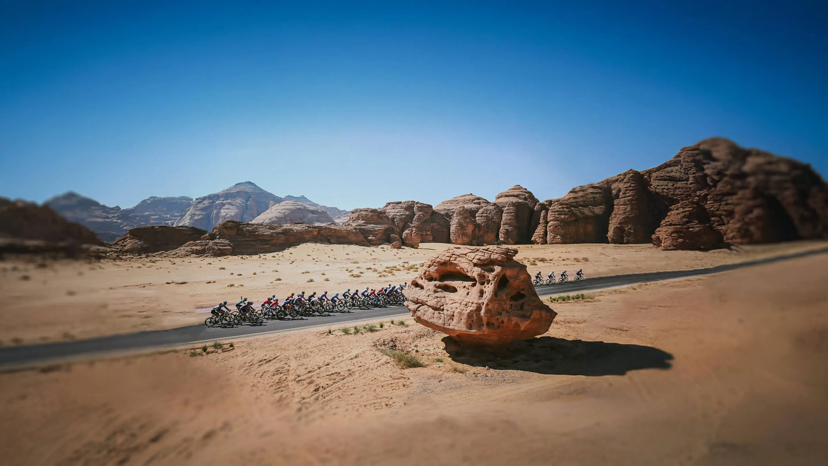Formaciones desérticas y oasis de AlUla