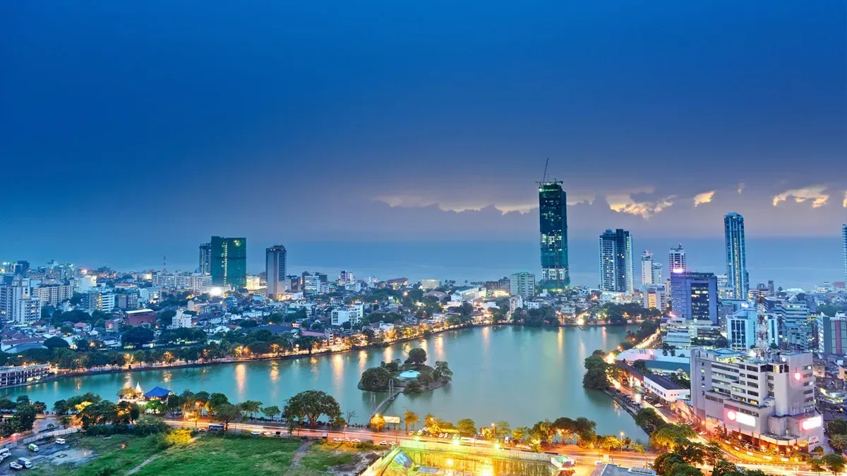 Llegada a Colombo al comenzar el viaje por las tierras altas de Sri Lanka