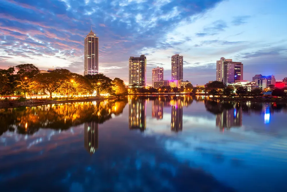 Regreso a Colombo al finalizar la ruta clásica de Sri Lanka