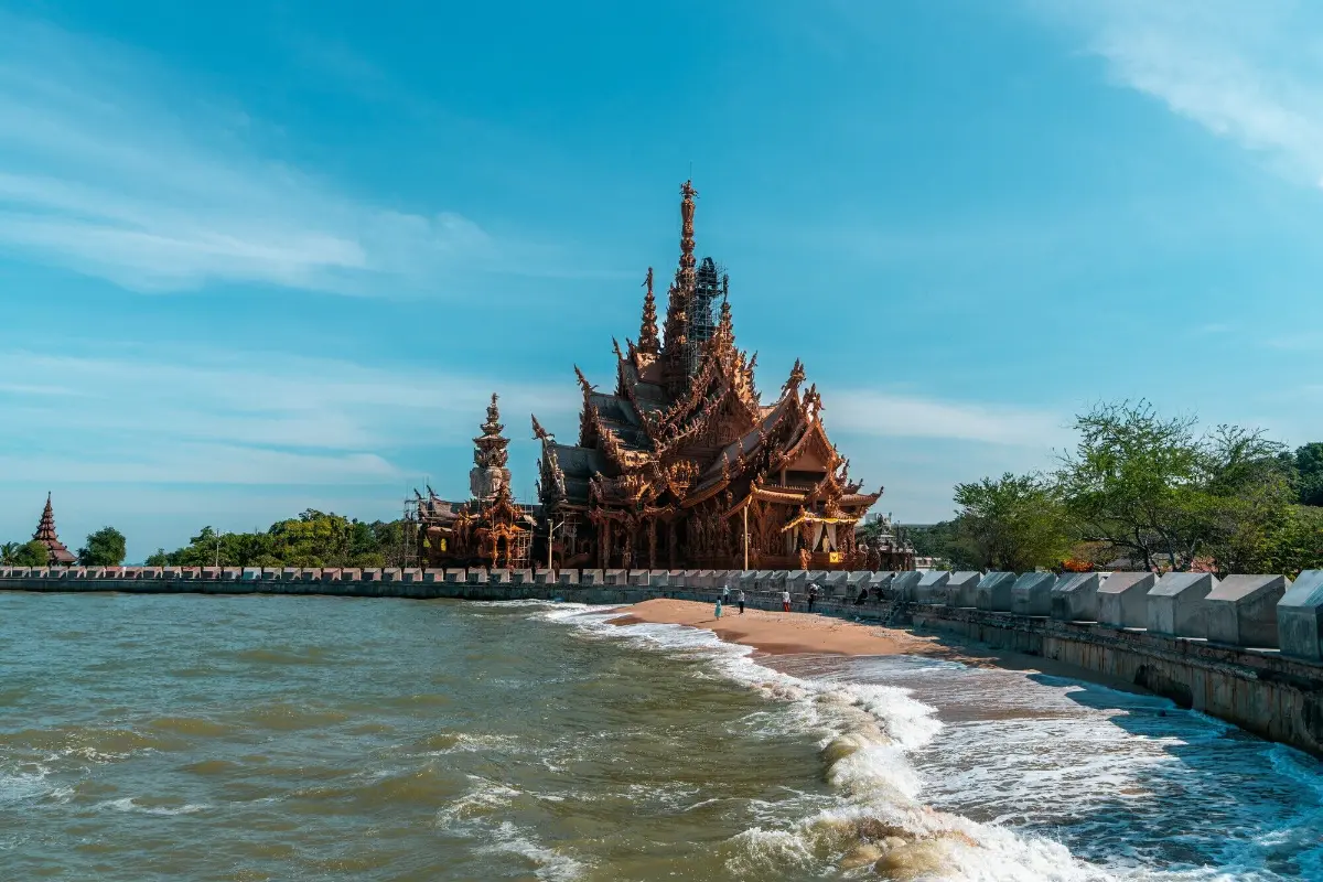 Día de descanso en pareja junto al mar en Pattaya