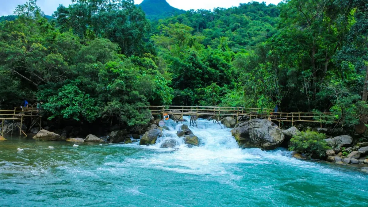 Llegada a Phong Nha durante un viaje de naturaleza por Vietnam central