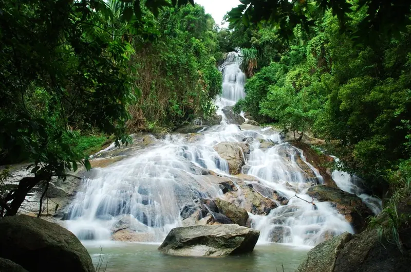 Na Muang Waterfalls