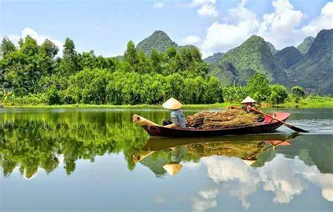Paseo en barco por los canales del delta del Mekong en Vietnam